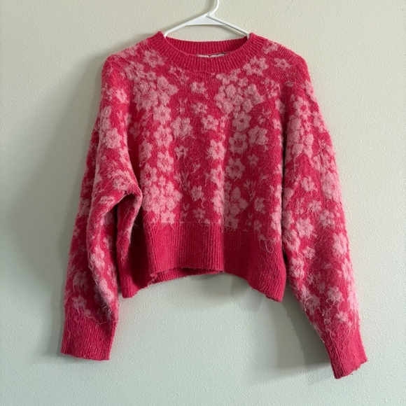 Floral Jacquard Sweater Pink Floral Print Size Medium Cropped Fit lightweight - Picture 4 of 9